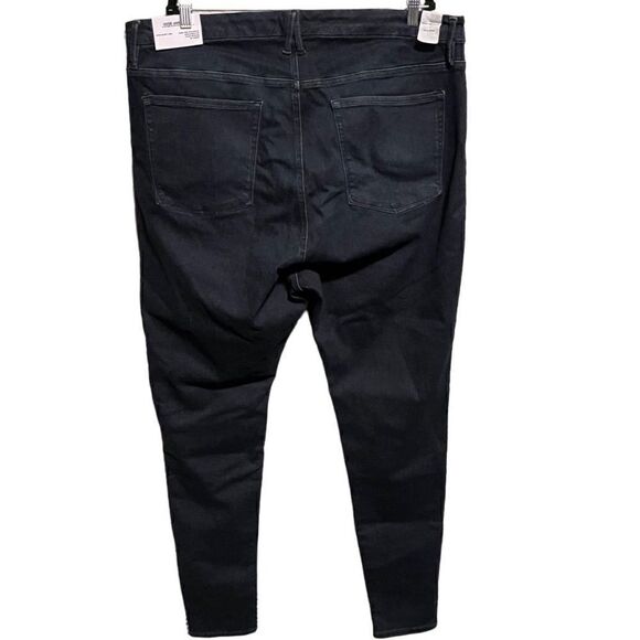 NWT- Good American- Always Fits Good Waist Long Dark Wash Jeans, Size 28-32 - Picture 9 of 16